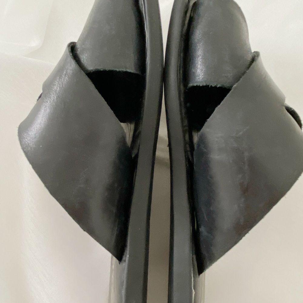 Born Marina Sandals - Picture 8 of 16